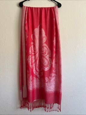 Motif Pashmina Shawl